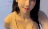 마젠타 노골적인 젖치기 리액션