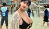 애들도 있는데 워터파크녀 의상이 ㄷㄷ