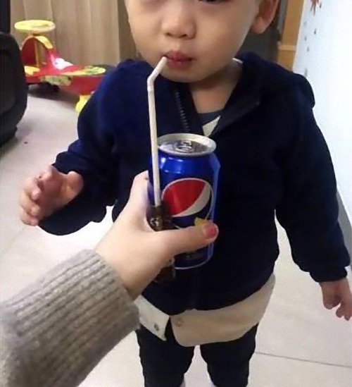 c206865dc98338690e36a2a9f06a0ef8.jpg 밑장빼기