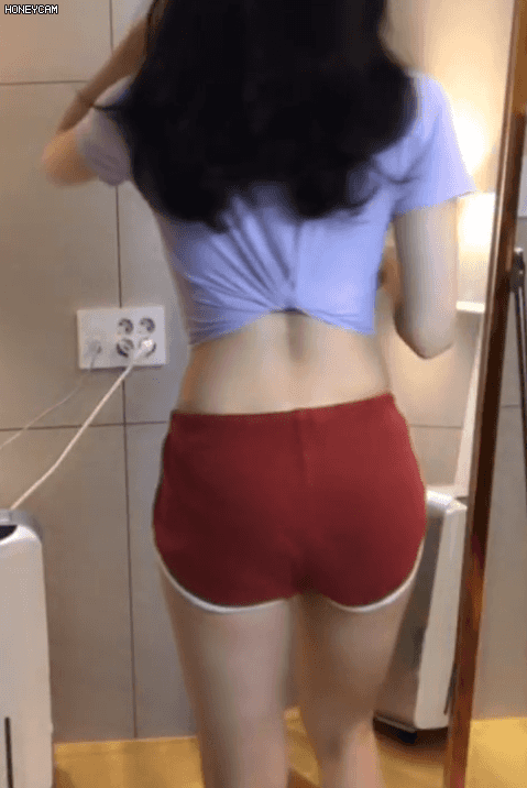 64e5e3fc0fc92bcb2b1bd966d54af153.gif 돌핀팬츠의 꼴릿함