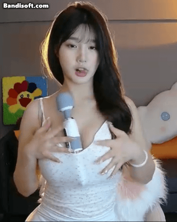246e1ca5f354524014b1c936a92dd46b.gif 안마기를 좋아하는 누나.gif
