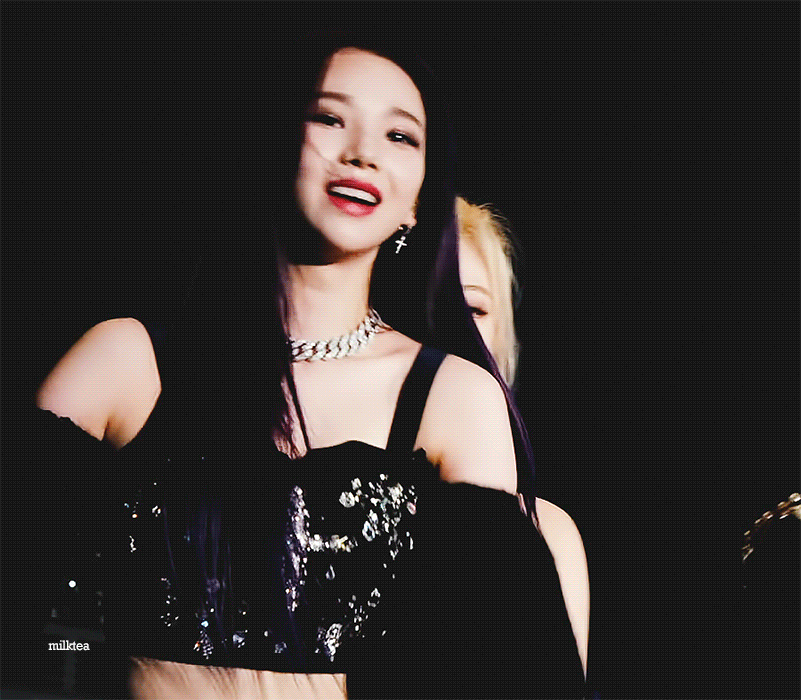 6f9fee7edfa05dcb4b8ccd5983f3a39f.gif 제 여친 인증합니다.
