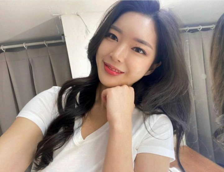f70fa1f6998845355e5d300e4a91ab8f.webp 양희지 쇼호스트