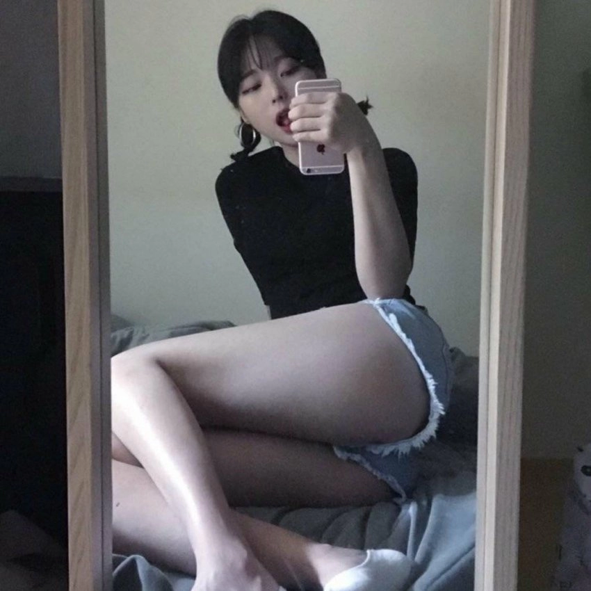 싱싱한 20대의 돌핀팬츠 허벅지 모음