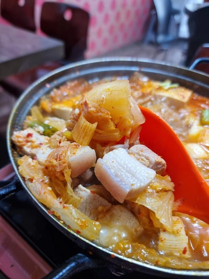봉천동 김치찌개 6,000원