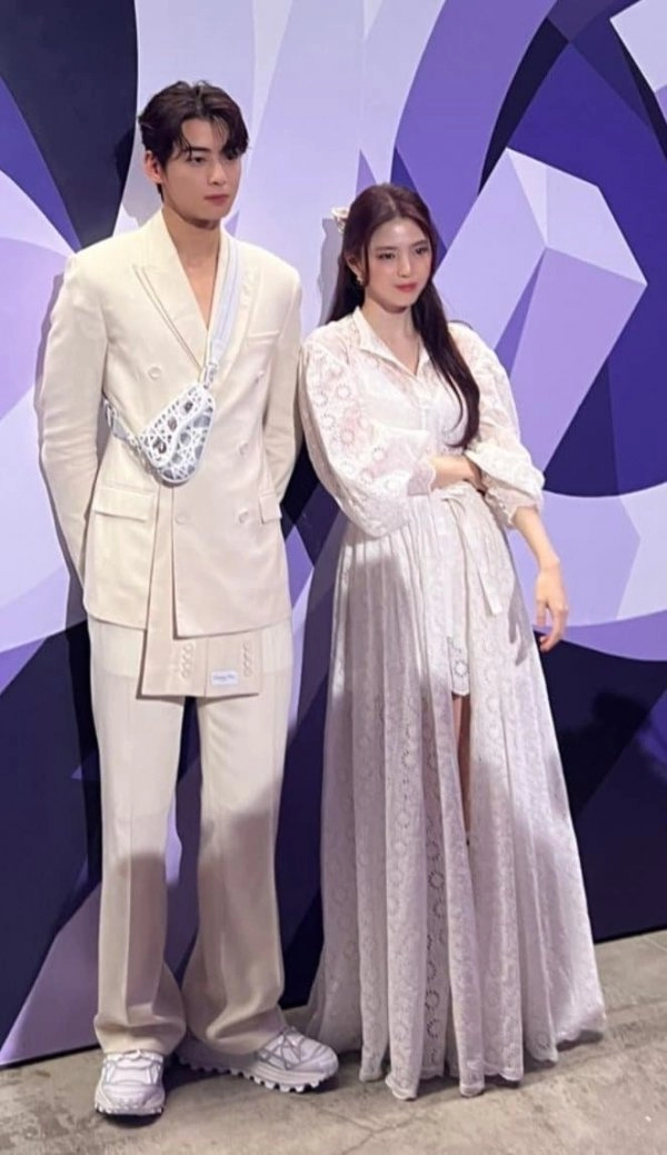 차은우 한소희 투샷