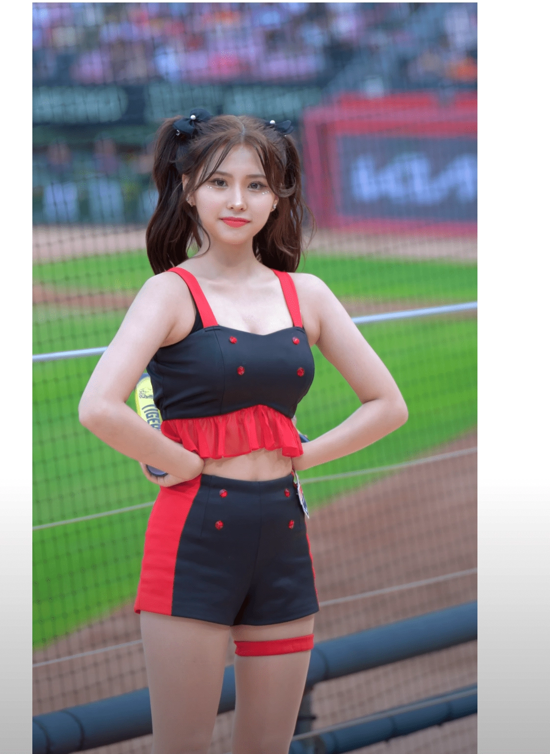 기아타이거즈 새로 영입된 치어리더 전은비