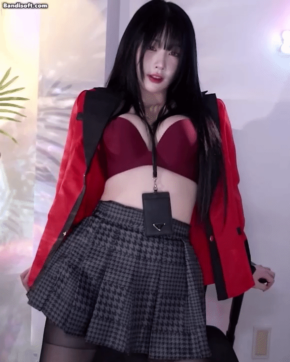 한갱 브라만 입고 현란한 허리놀림