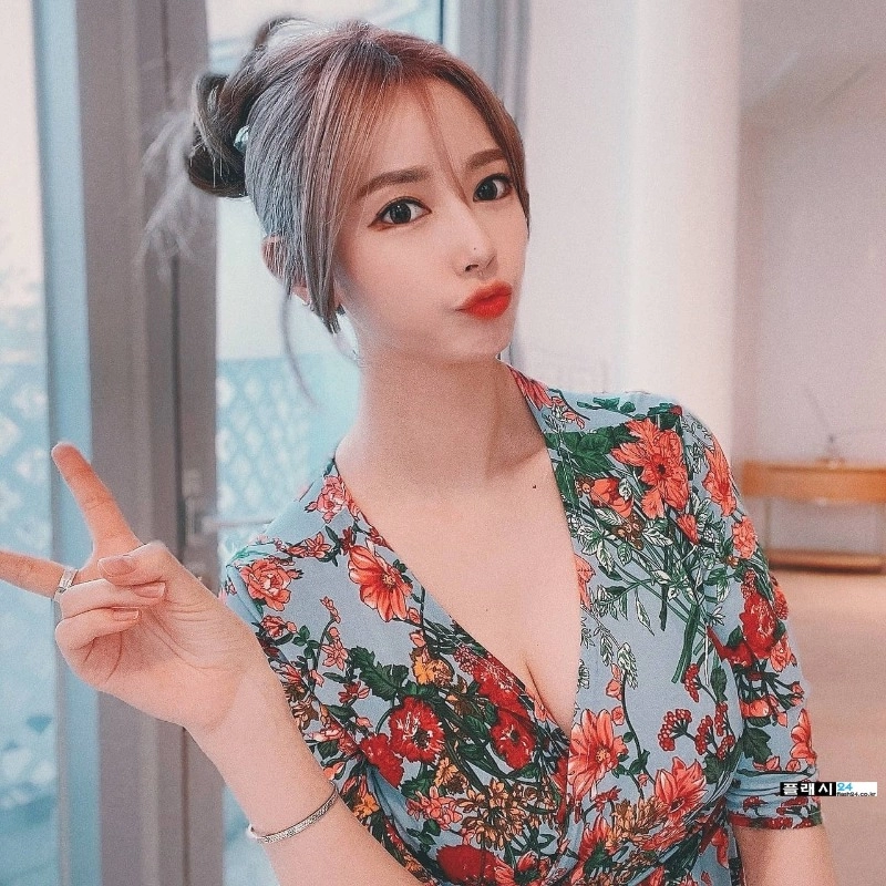 알차게 방송하는 BJ 지효 송지혜