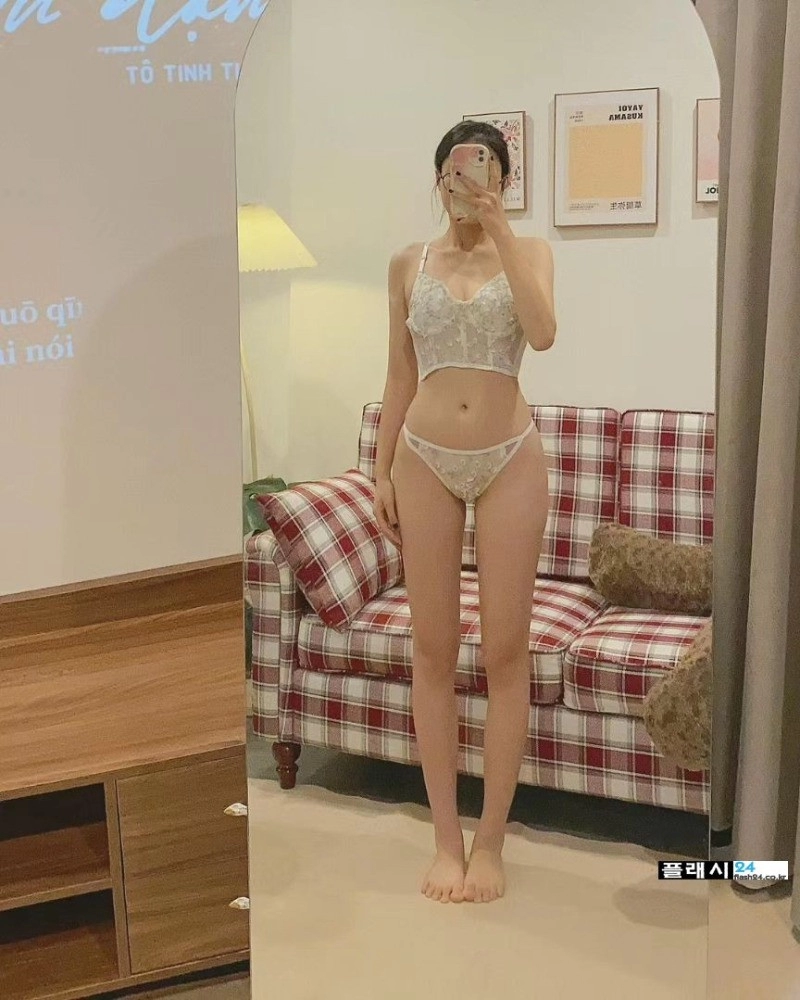 현실적인 여자친구 언더웨어 셀카