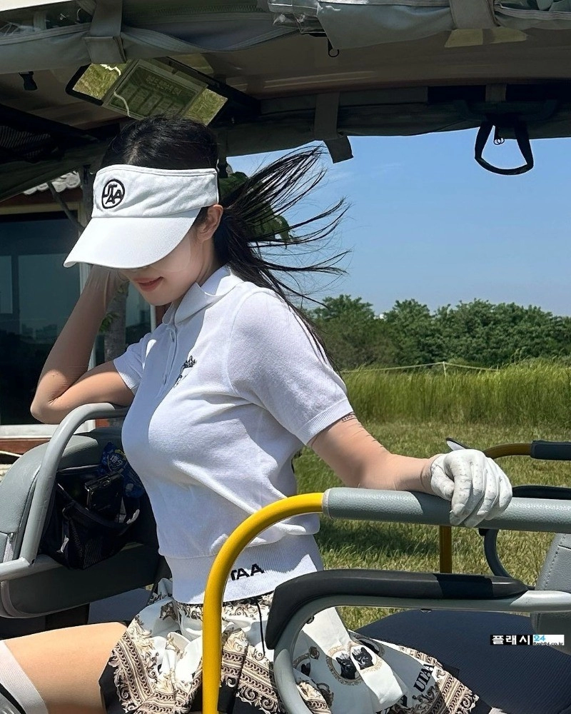 몸매 자랑하는 최설화 인스타