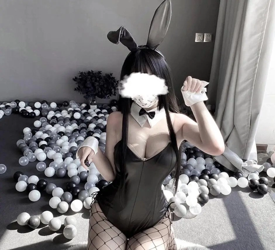 여친이 둘 중 하나 코스프레 해주겠다고 한다면