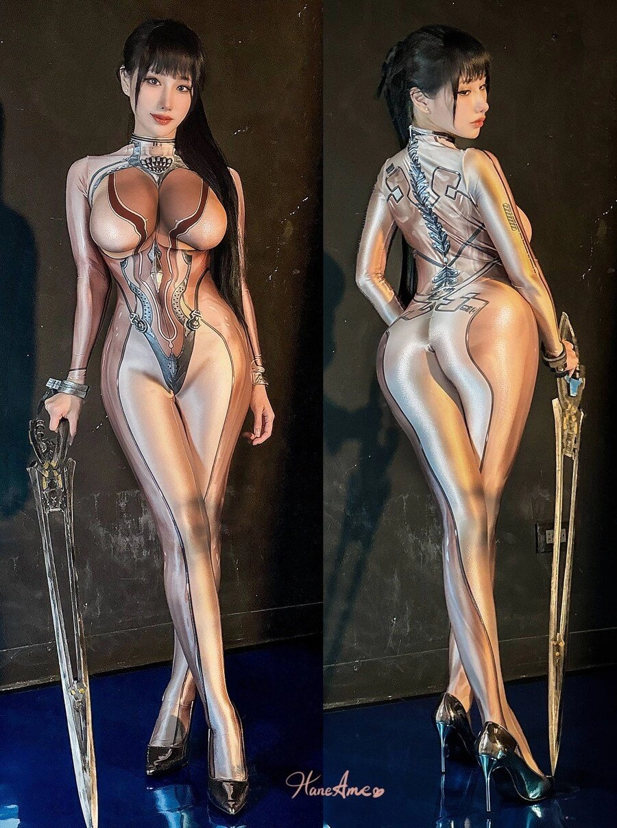 코스프레녀 몸매 끝판왕 등장