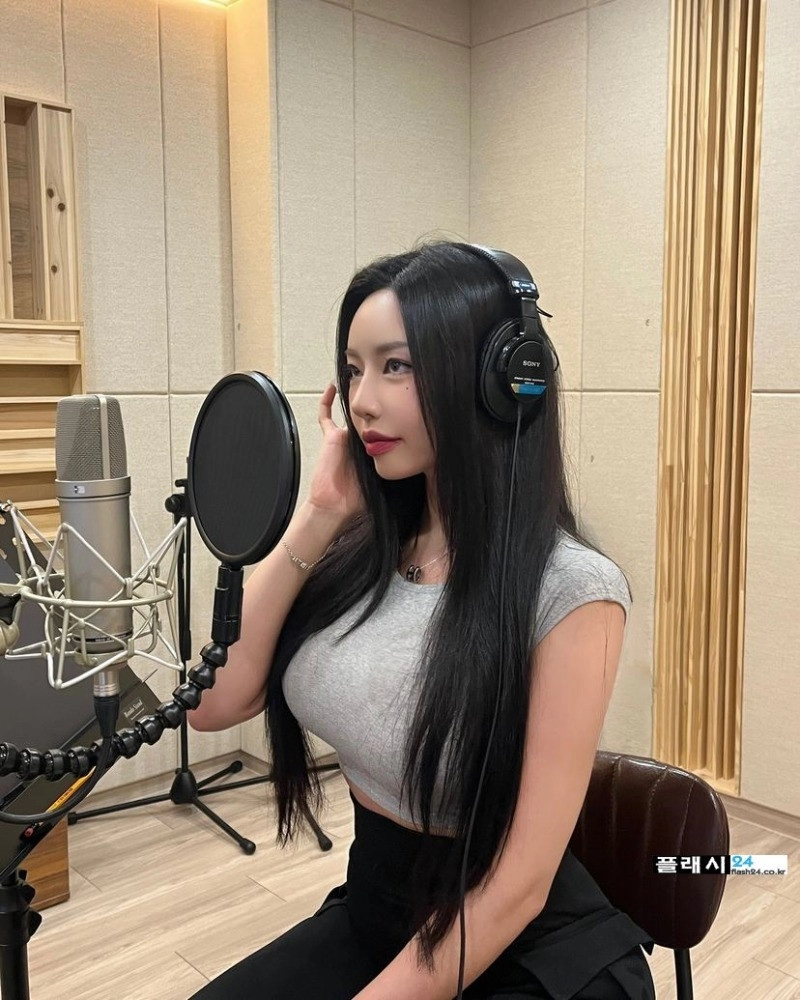 모델 동그란 남다른 미드 색기 지리는 인스타그램
