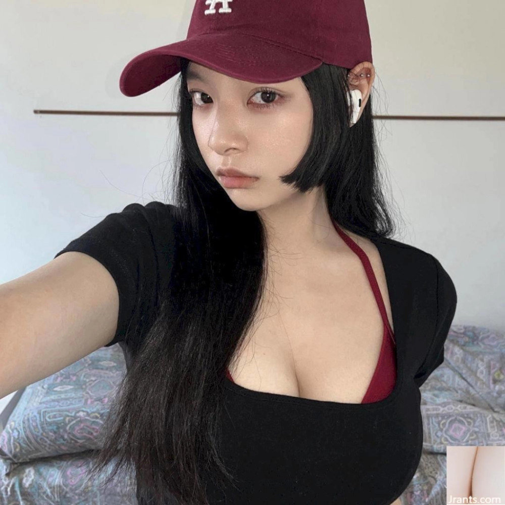 흔하지 않은 베이글 유학생 누나 터질듯한 미드