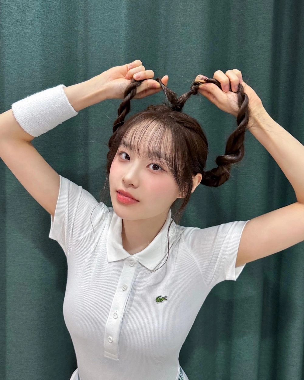 츄..브라 은근히 비치는 화이트 테니스복