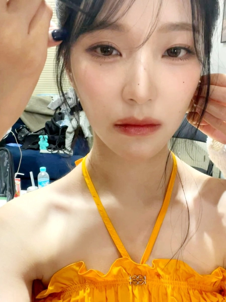 프로미스나인 백지헌 미모 얼빡샷