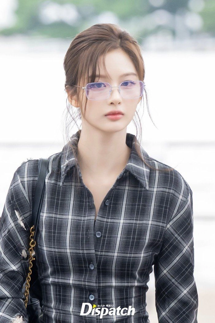 엔믹스 설윤 갓경 쓰자마자 잘생쁨 폭발