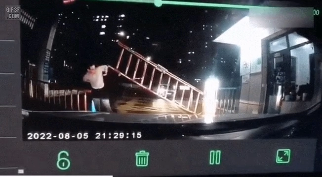 옷벗어!!