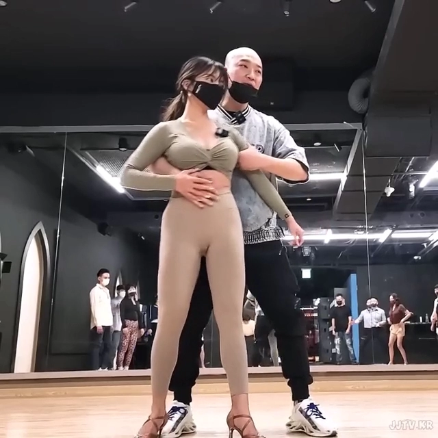 뭔가 야릇한 라틴댄스