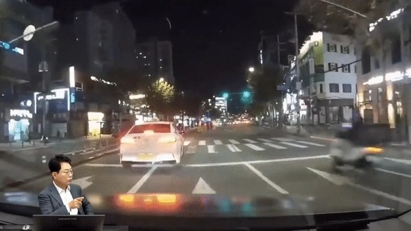 유턴한다고 차선 물고 버티는 택시
