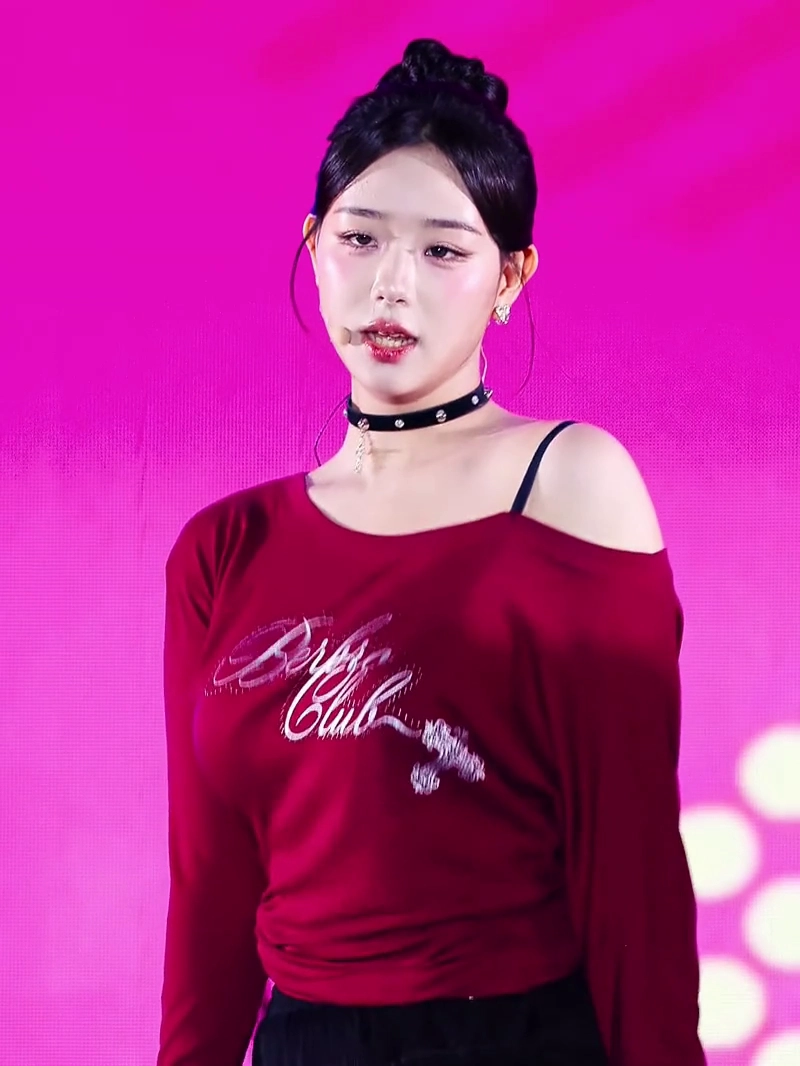 트리플에스 김채연 미드 바운스 덜컹거린 오프숄더 무빙