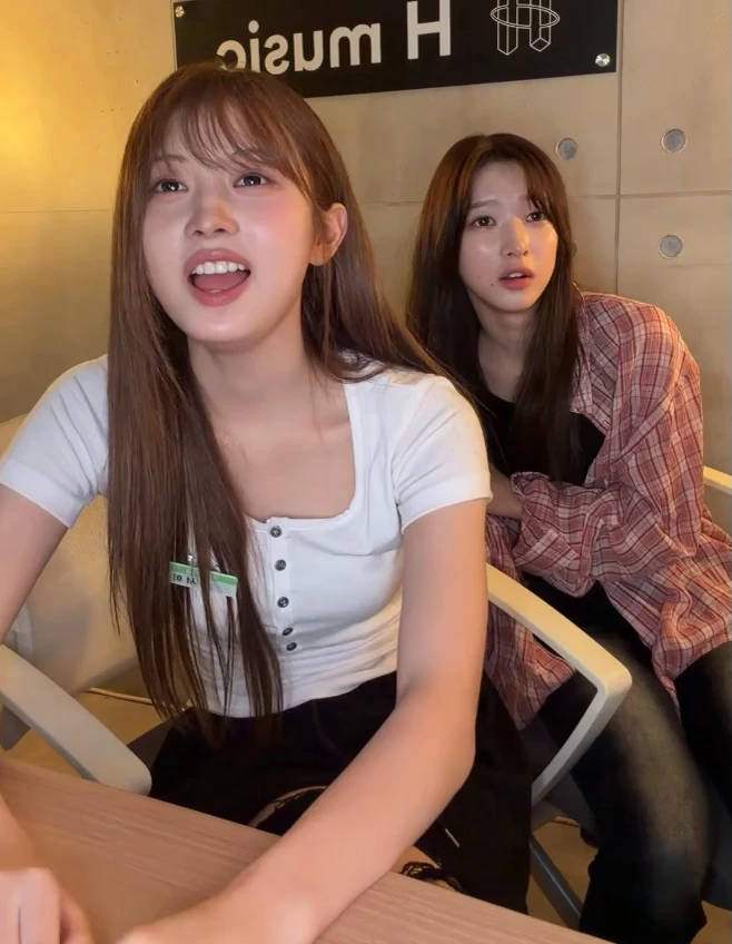 서희 방심한 표정