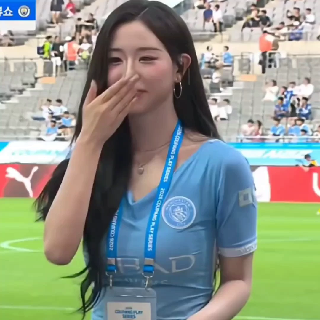 김채연 세레머니 현타온 표정