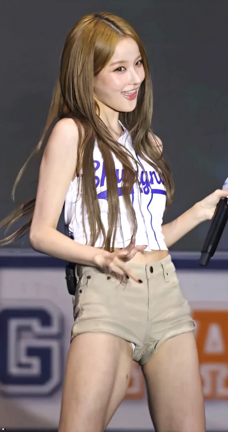키스오브라이프 순백색 미모