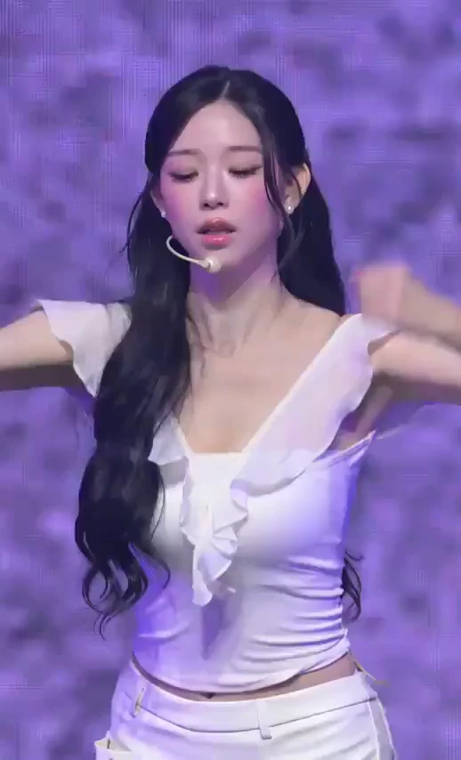 채연 비주얼 미쳤네